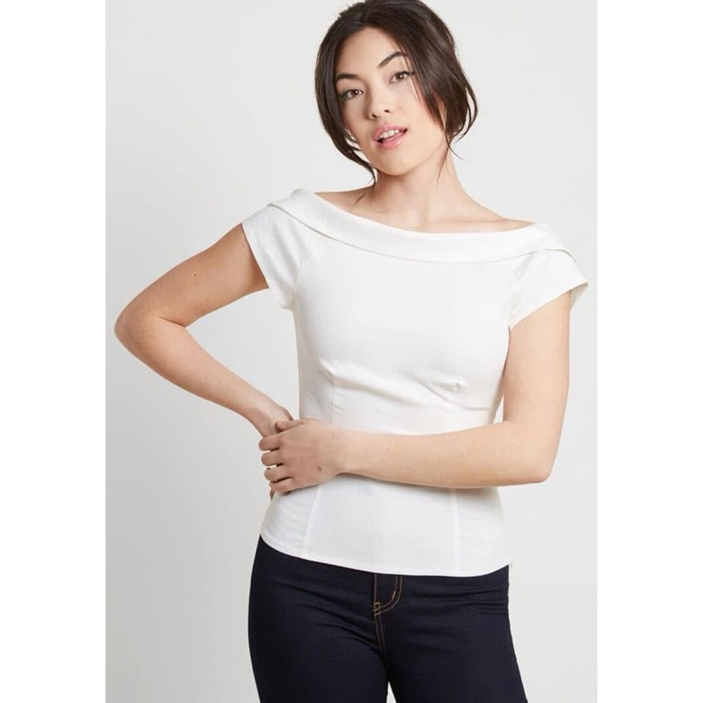 Collectif x MC Let’s Get Groovin’/Cordelia Crop Top